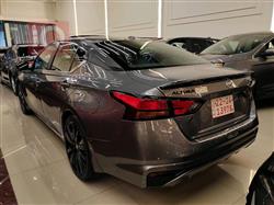 نيسان ألتيما